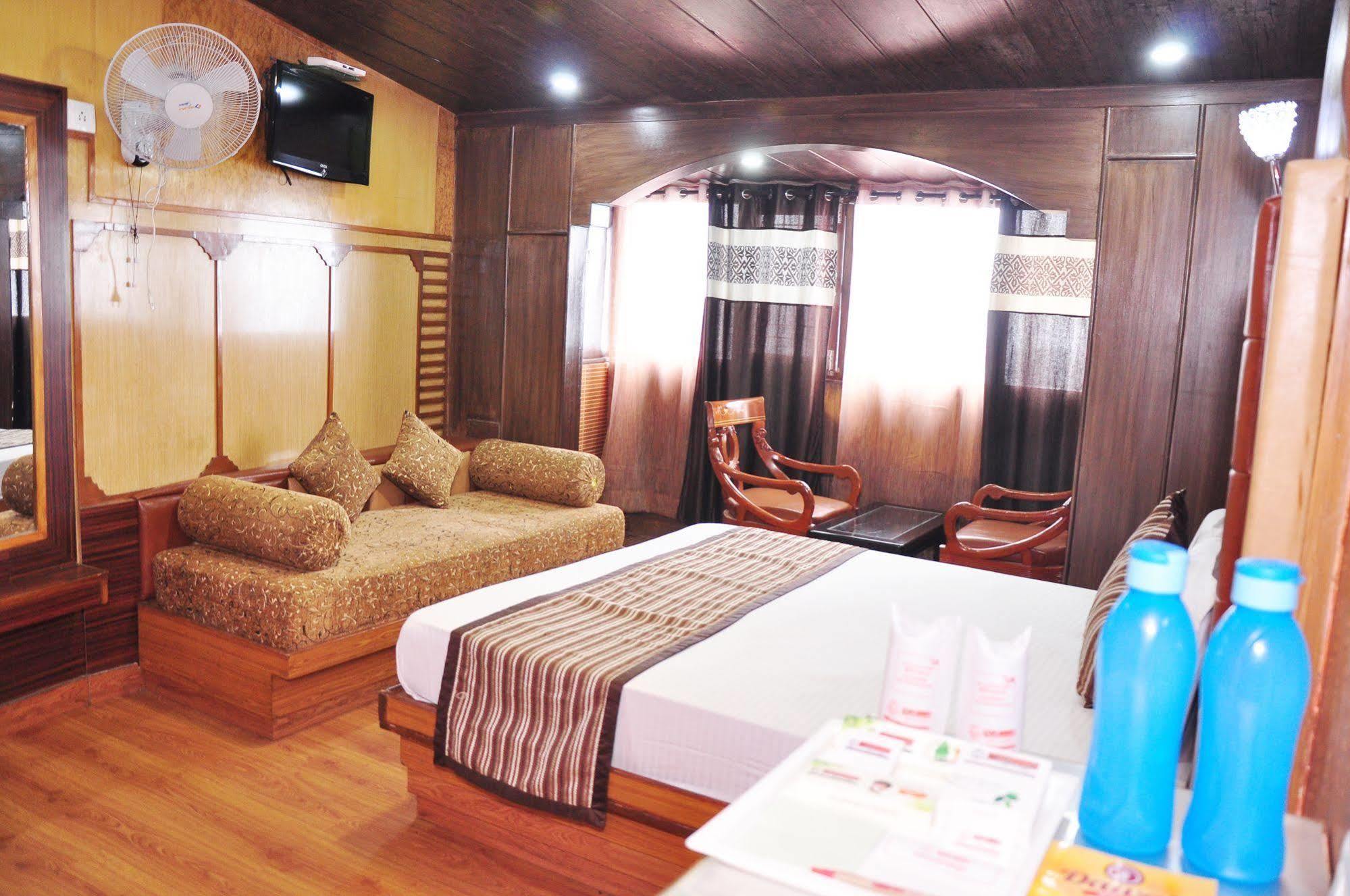 Hotel Sidharath Shimla Eksteriør bilde