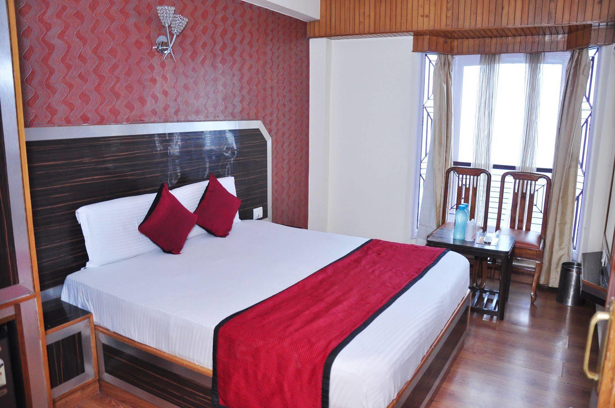 Hotel Sidharath Shimla Eksteriør bilde