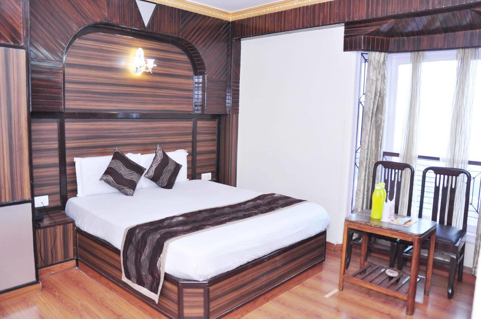 Hotel Sidharath Shimla Eksteriør bilde